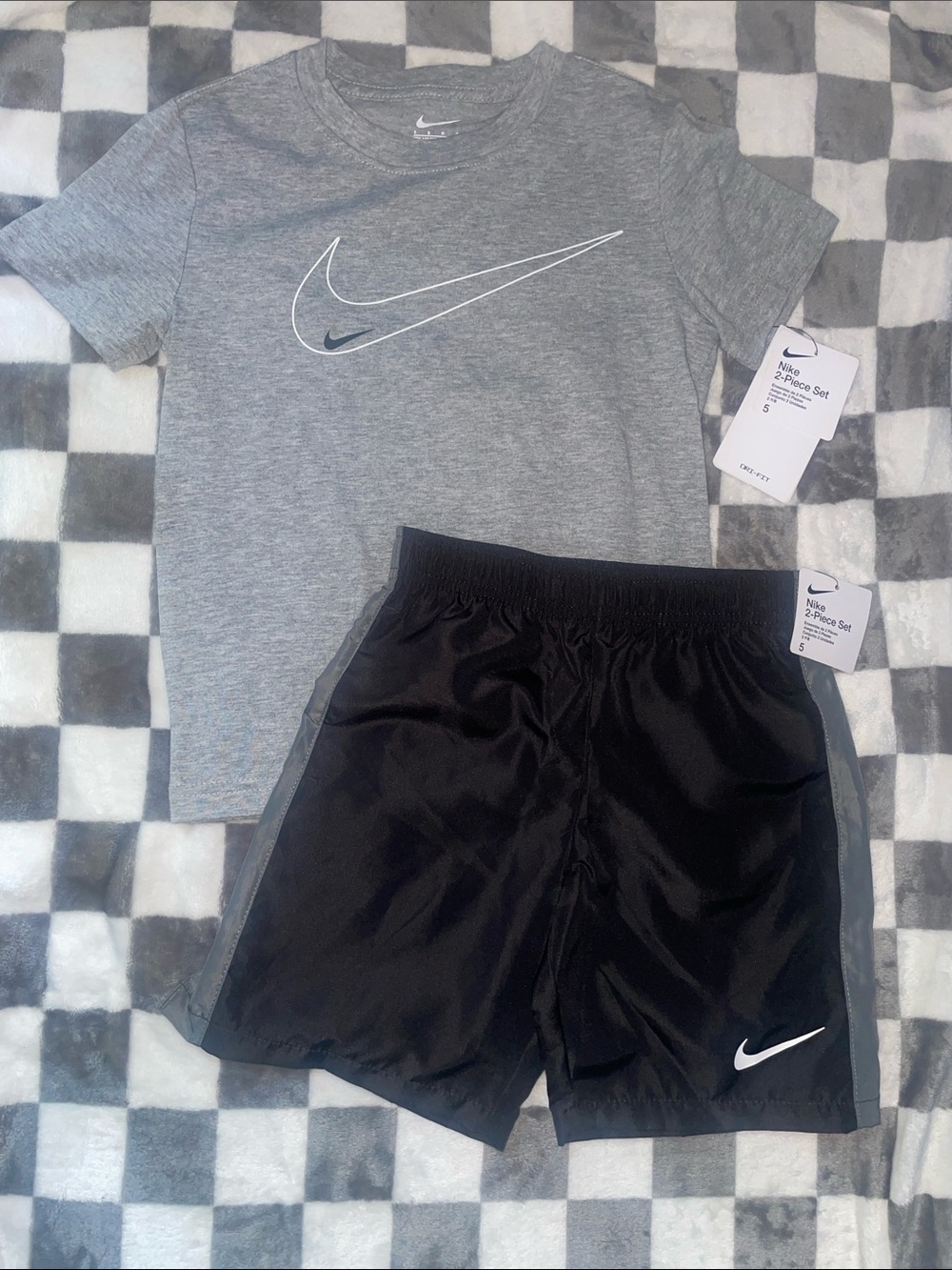 New NIKE Gray Tee and Black Athletic DRI-FIT Shorts Set size 5